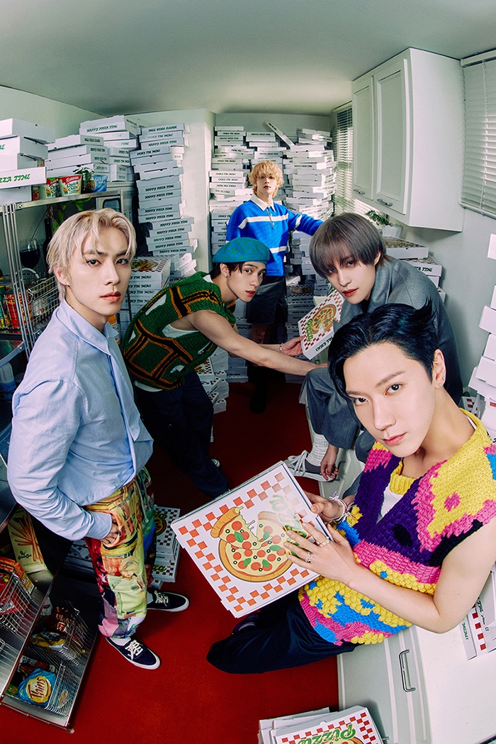 WayV 신곡 ‘Give Me That’으로 볼 맛나는 퍼포먼스 예고…‘포인트 동작+다채로운 안무’