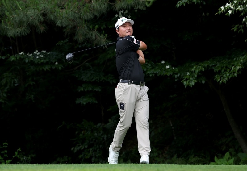 황인춘 2번홀 드라이버 티샷 사진=KPGA