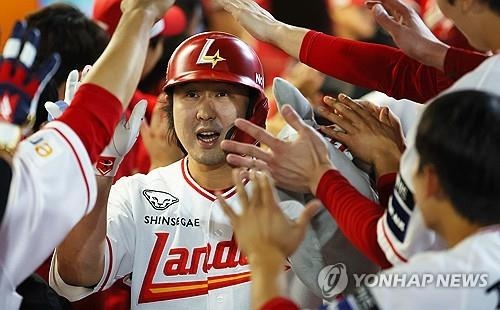 '기록의 사나이' 최정, 홈런 2방.. 통산 '1천500타점·1천400득점' 돌파