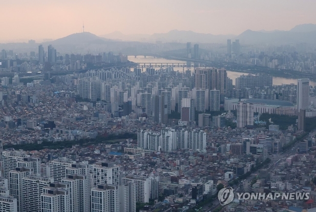 헌재, 문재인 정부서 납부 대상 확대된 종부세에 "합헌"