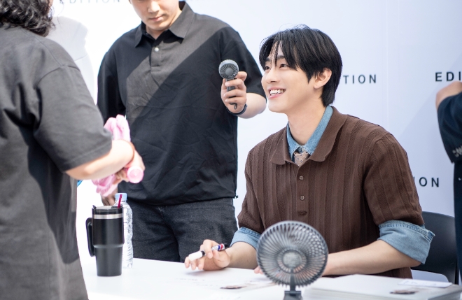 에디션센서빌리티, 배우 안효섭 팬사인회 성공적 마무리