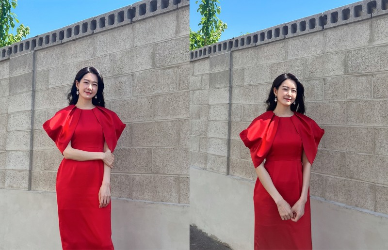 이요원, 영화 ‘짐승’ 비하인드 공개… 밝은 햇살 아래 빨간 드레스