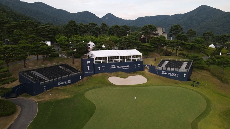 제67회 KPGA 선수권대회 with A-ONE CC 18번홀 그린에 설치된 마퀴 사진=KPGA