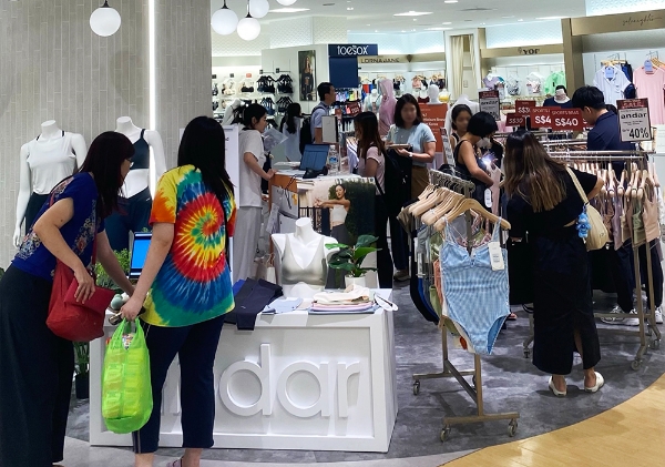 안다르, 싱가포르 팝업 스토어 현장