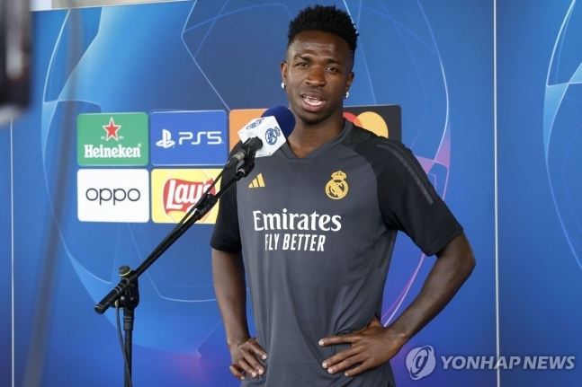 '첫 유죄 판결' 비니시우스 인종차별, 발렌시아 팬 3명 징역 8개월+축구장 출입금지