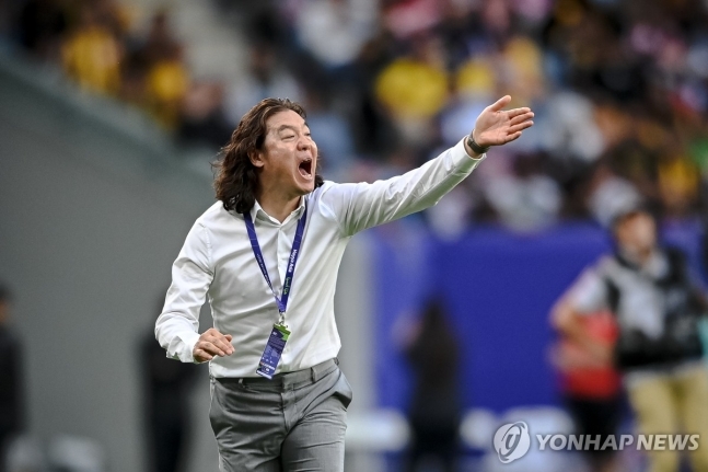 말레이시아 축구대표팀의 김판곤 감독