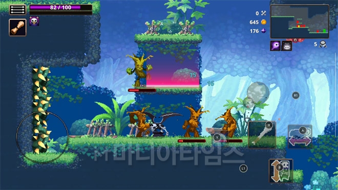 'Skul: The Hero Slayer' 모바일 버전 인게임 화면 캡처. 결국 조이패드를 강제 적용 시킨 뒤에야 제대로 게임을 즐길 수 있었다.