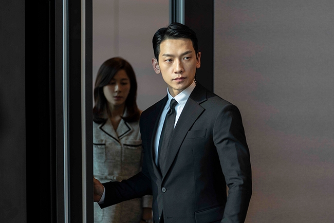 ‘화인가 스캔들’ 정지훈, 스펙터클하고 강력한 액션 예고…서도윤 캐릭터 스틸 공개