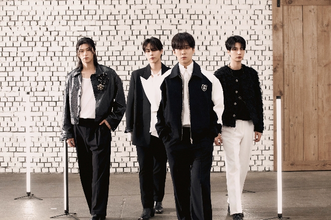 위앤유(WeNU), 4인조로 컴백 첫 번째 미니앨범 선보여