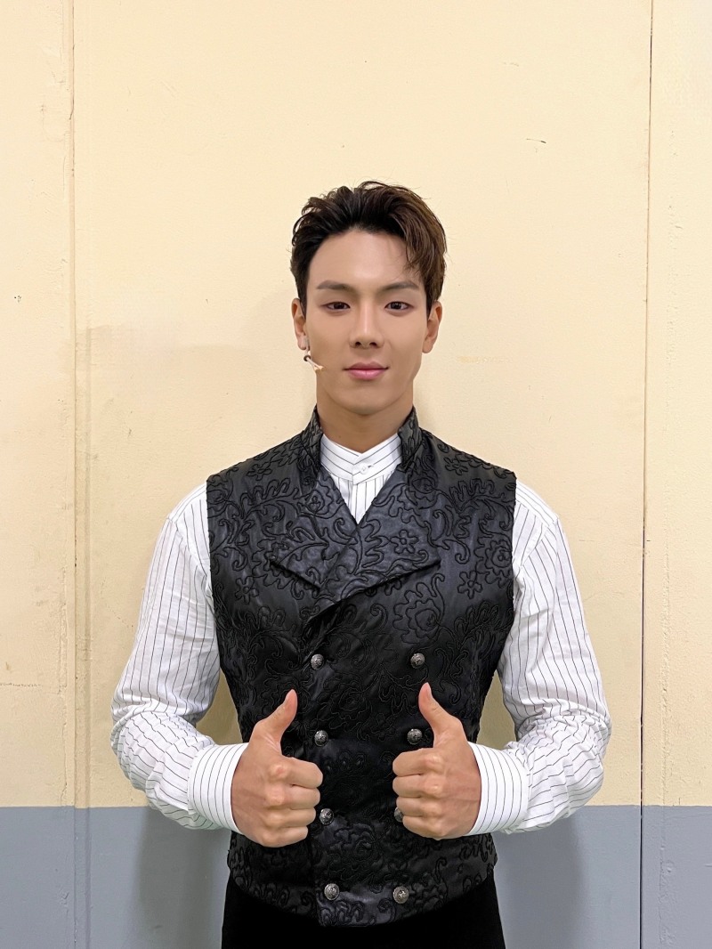 셔누, 뮤지컬 데뷔작 ‘그레이트 코멧’ 성료…뮤지컬 첫 도전임에도 호평