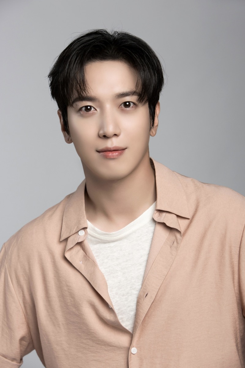 정용화, 7년 만의 스크린 컴백…영화 ‘단골식당’ 캐스팅