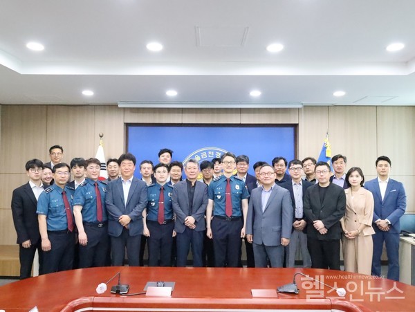 구로·금천경찰서, 집회·시위자문위원회 정기 회의... 집회·시위 발전 방향 논의"