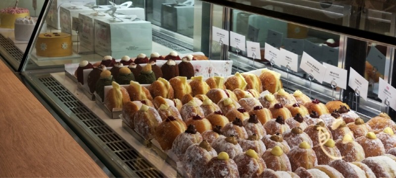 퍼블릭가산에 오픈한 노티드에 제품이 진열된 모습