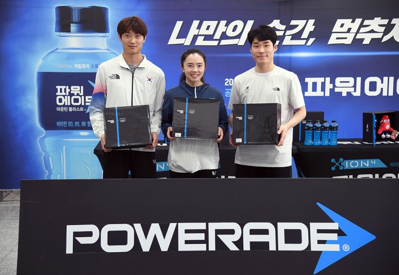 ▲(왼쪽부터)탁구 국가대표 조대성, 전지희, 장우진 선수 (사진 제공: 한국 코카-콜라사)