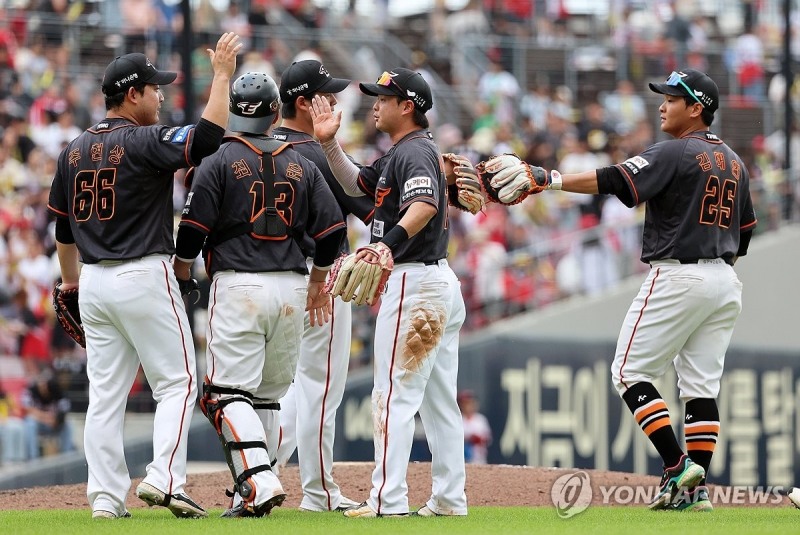 한화, 짜릿한 9-8 승리