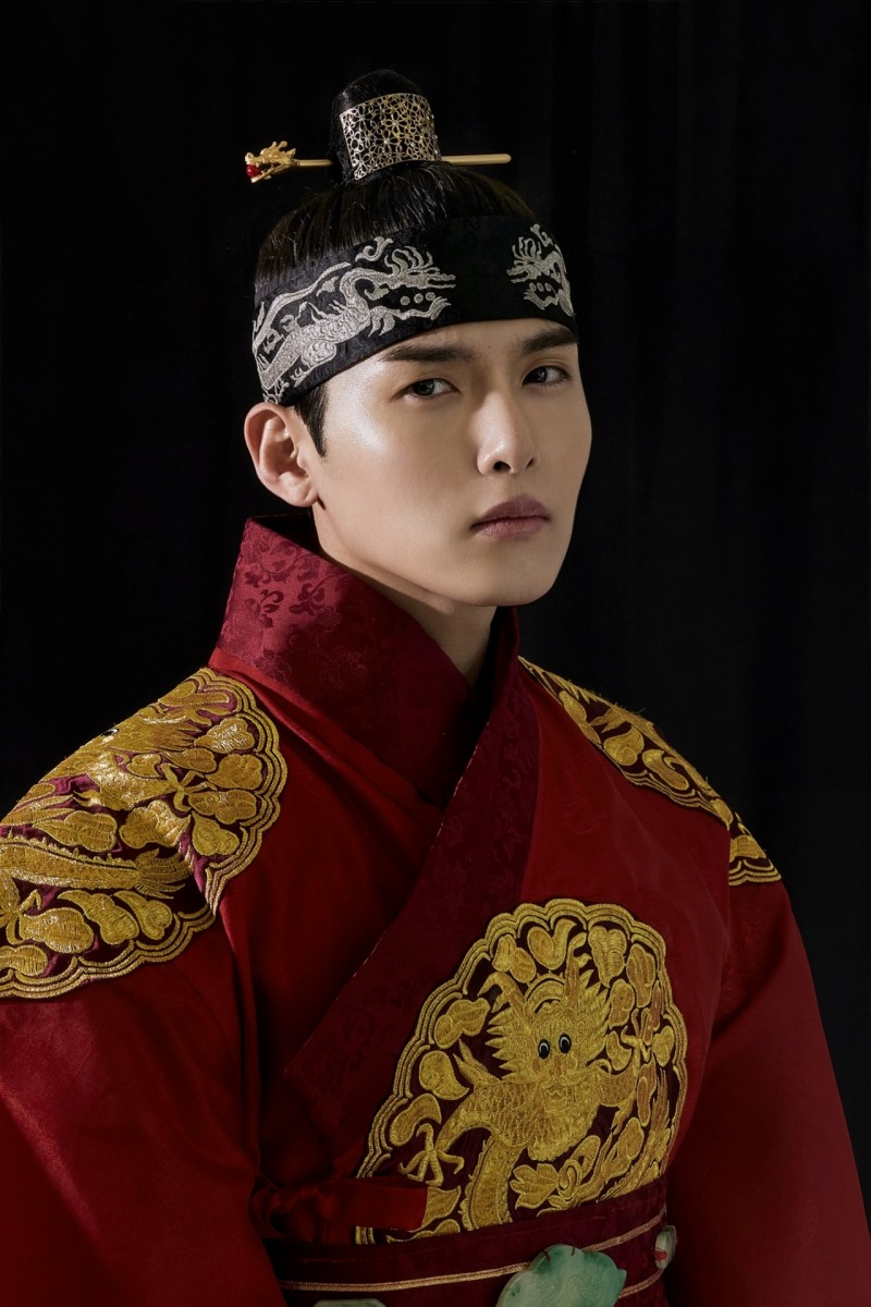 려욱, 뮤지컬 ‘왕자대전’서 양녕대군 변신…폭발적 가창력 호평