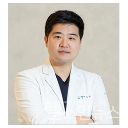 청담스킨다피부과의원홍광철원장