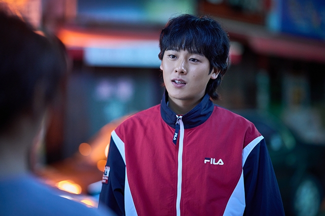 ‘빅토리’ 이정하, 10년째 짝사랑ing 순정 골키퍼 치형 캐릭터 스틸 공개