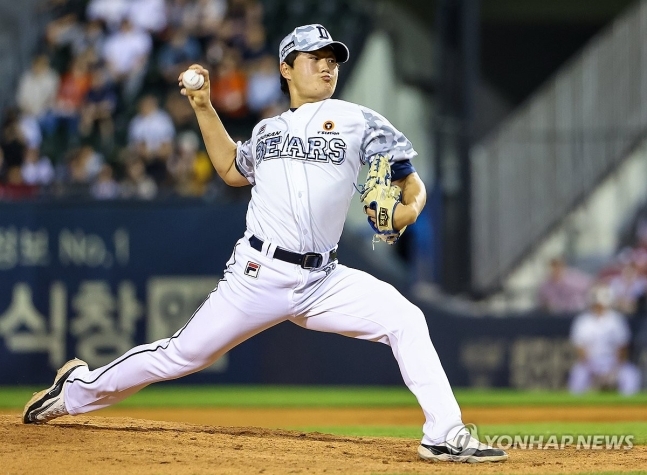 역투하는 김택연 /연합뉴스