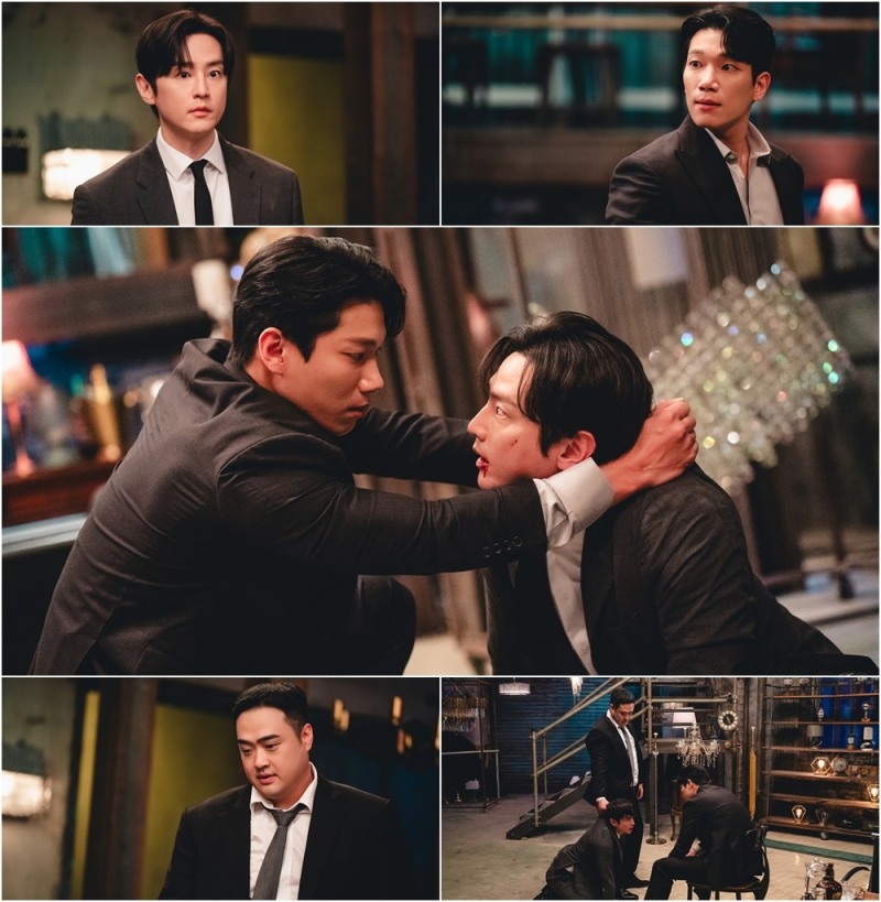 ‘커넥션’ 화들짝 권율X격분 냉소 김경남X위협적 무표정 차엽, 핏빛 분열 현장 공개