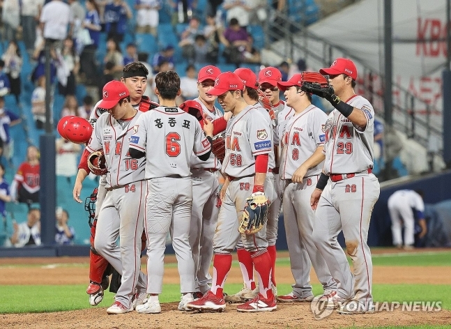 전반기 1위를 차지한 KIA 타이거즈