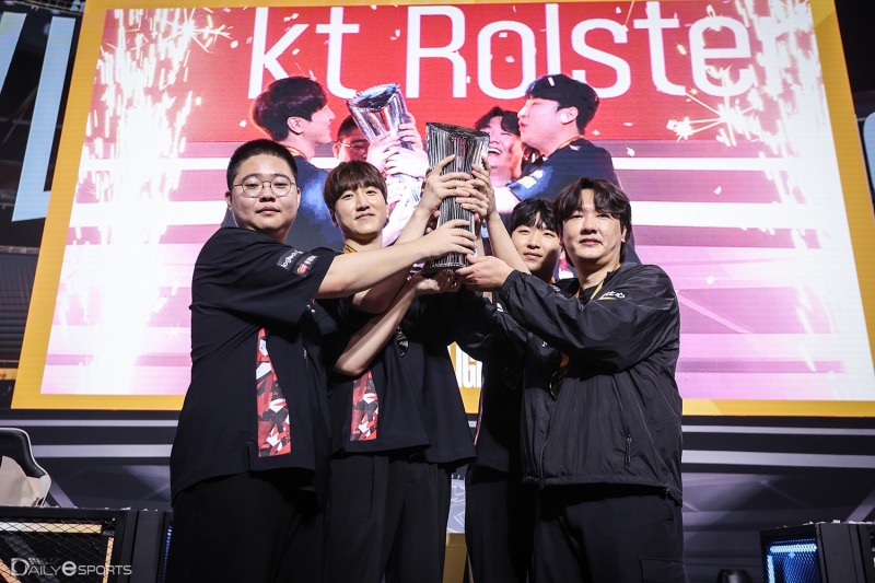2024 ek리그 챔피언십 시즌2 우승을 차지한 kt 롤스터.