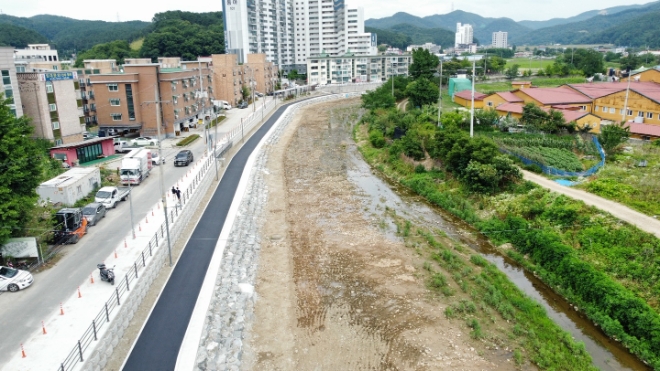 경기 용인특례시가 용덕사천에 산책로 조성하고 용덕저수지 둘레길을 연결했다.(사진=용인시)