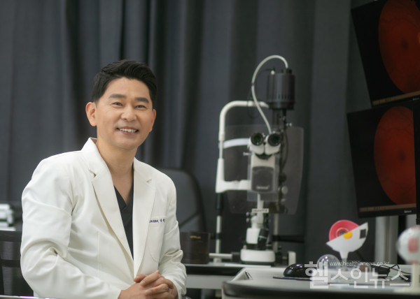 강남서울밝은안과박형직대표원장