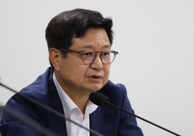 ‘공영방송 가치재정립’을 위한 토론회가 김장겸 국민의힘 의원 주관으로 국회의원회관에서 개최된다. 사진은 김장겸 국민의힘 의원의 모습. (사진 = 김장겸 의원실 제공)