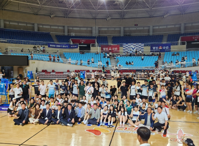 제8회 경북협회장기 생활체육 배드민턴대회 성료