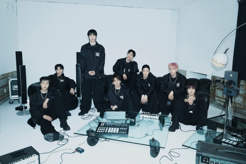 NCT 127, 신곡 ‘삐그덕’으로 선사할 올드스쿨 힙합의 진수…‘완벽한 팀워크→자유분방한 멋’