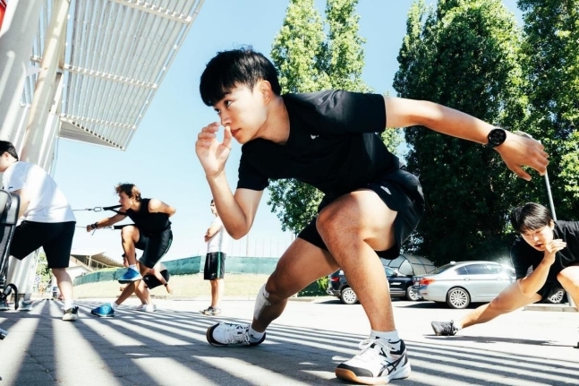 헝가리로 귀화한 올림픽 메달리스트 김민석(왼쪽)과 문원준