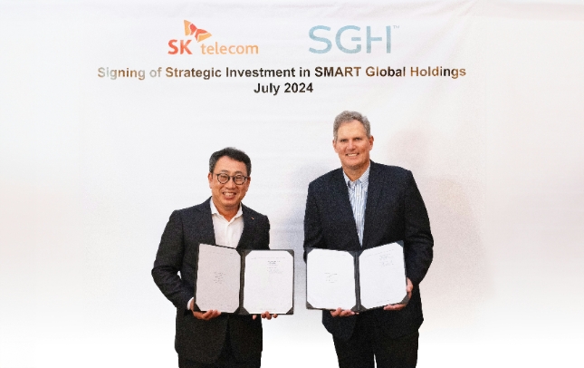 SKT는 미국의 AI 데이터센터 통합 솔루션 대표 주자인 ‘Smart Global Holdings’에 2억 달러를 투자하고, AI 인프라 사업 영역에서 협업을 추진한다고 16일 밝혔다.