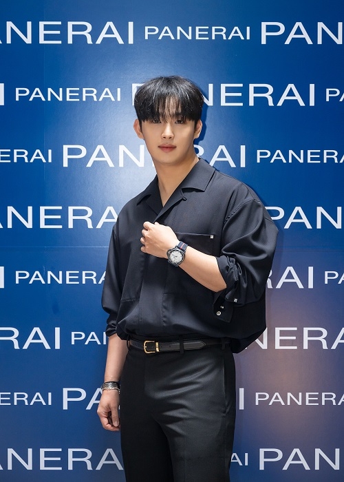 비투비 임현식, 파네라이 전시회서 카리스마 발산