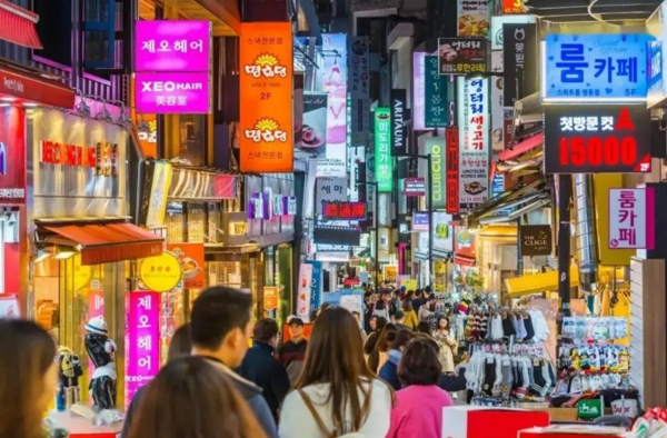 명동의 관광객들, 이미지 출처: 바이두