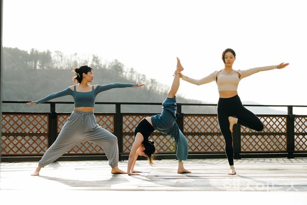 선라이즈요가모습.(선마을제공)