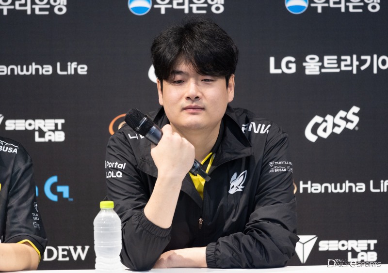 T1 전 6연패 끊은 류상욱 감독, "1R, 전체적으로 봤을 때 좋은 결과 아냐"