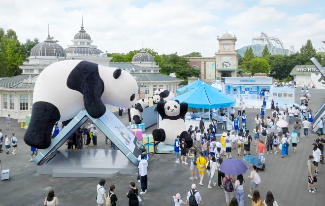 에버랜드 바오패밀리 콘셉트의 '갤럭시 Z 폴드6∙Z 플립6' 체험존 전경