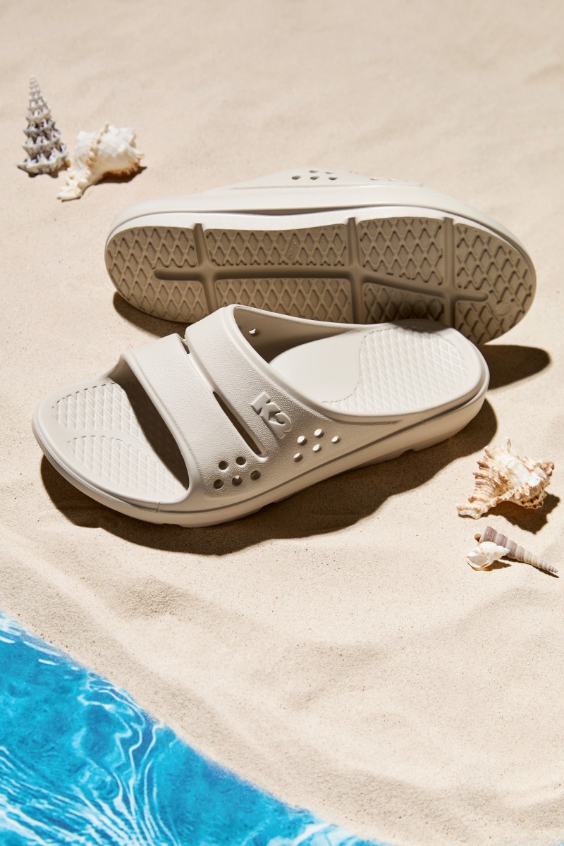 K2, 여름 바캉스 시즌 맞아 편안한 착용감의 슬리퍼 '헬시온' 출시