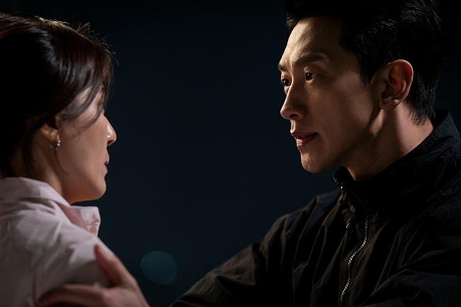 “이 여자, 이 지옥에서 내가 꼭 꺼낸다” ‘화인가 스캔들’ 김하늘X정지훈, 애틋함 폭발…모두가 기다린 멜로의 순간 예고