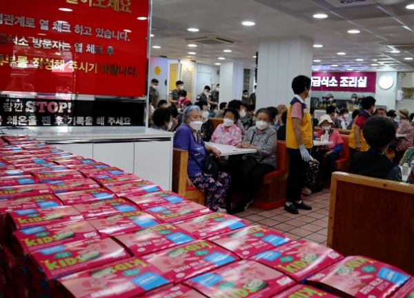 하림 푸디버디, 취약계층 어르신 위해 '즉석밥 약 1만개' 기부