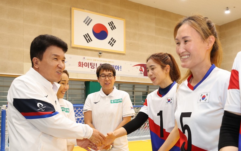 하나금융그룹, '2024 파리 패럴림픽' 국가대표 선수단의 선전을 응원합니다