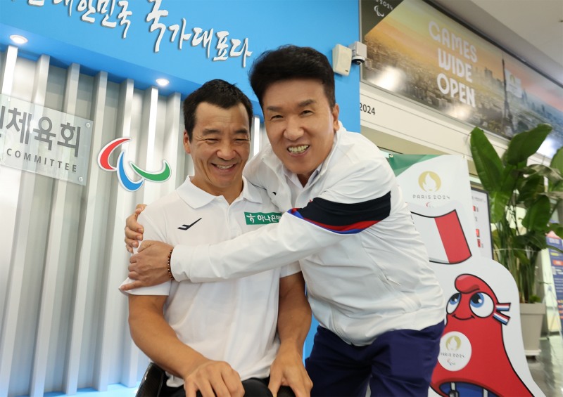 하나금융그룹, '2024 파리 패럴림픽' 국가대표 선수단의 선전을 응원합니다