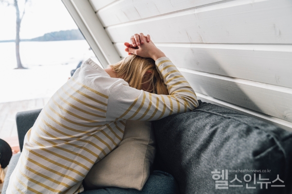 장기간 외로움 느끼는 사람들, 훗날 뇌졸중 위험 더 커 (클립아트코리아)