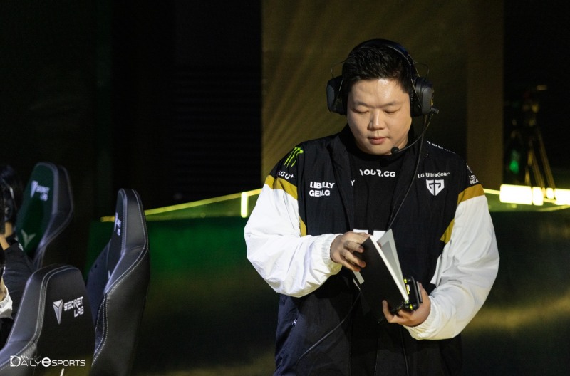 젠지e스포츠 김정수 감독.