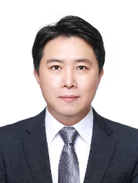 한화솔루션 큐셀 부문 신임 대표이사에 내정된 홍정권 현 한화솔루션 큐셀 부문 전략실장. (사진 = 한화그룹 제공)