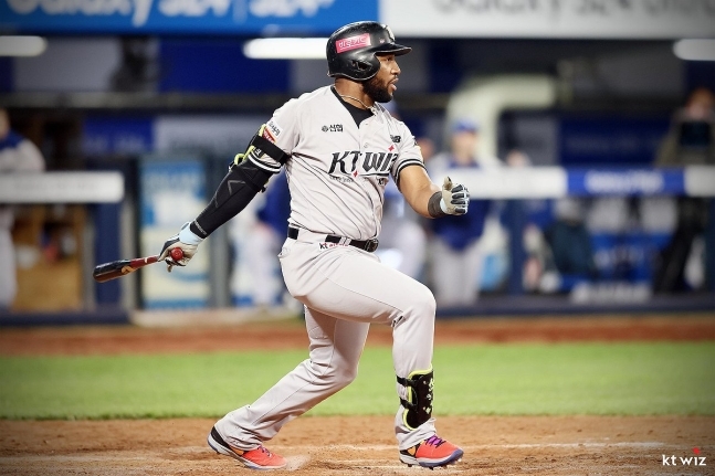 kt wiz 멜 로하스 주니어