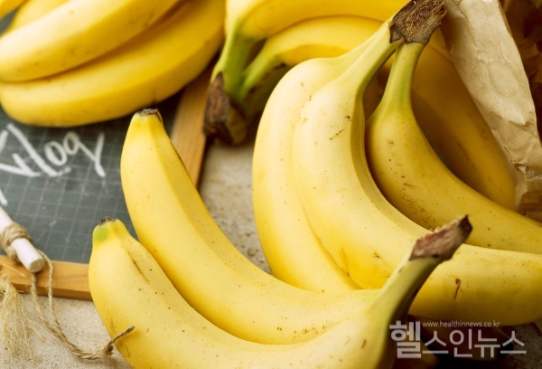 여름철 찜통더위 속 지속되는 열대야... 잠 못 이루는 당신에게 숙면 선사해주는 식품 '바나나' (클립아트코리아)