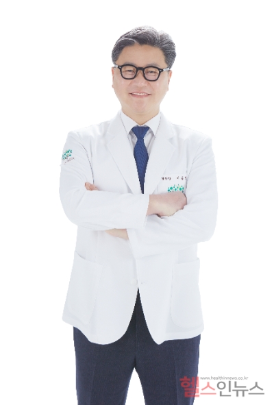 참포도나무병원 척추센터 이동엽 원장(신경외과전문의/의학박사)