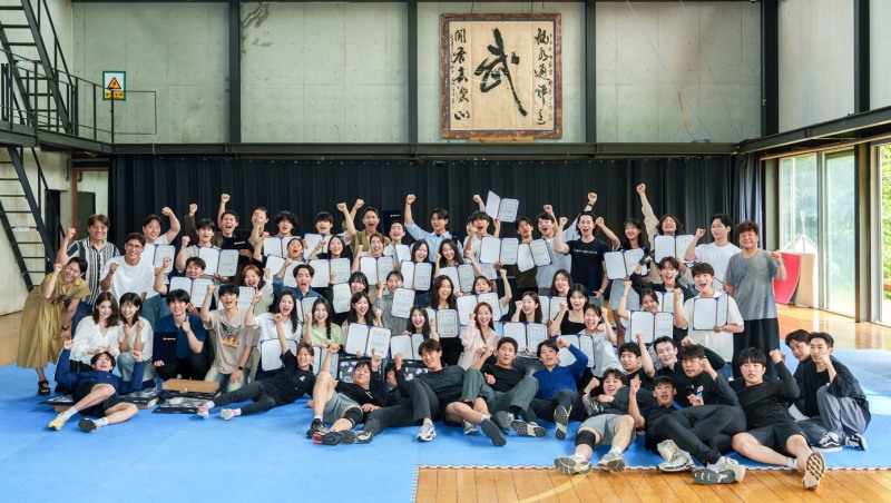 '서울액션스쿨 액션교육훈련 수료' 단체 사진 (사진제공=서울예대)
